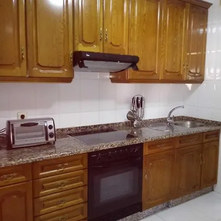 - 3 Bedrooms With Wifi And Sea Views - 07678 *
